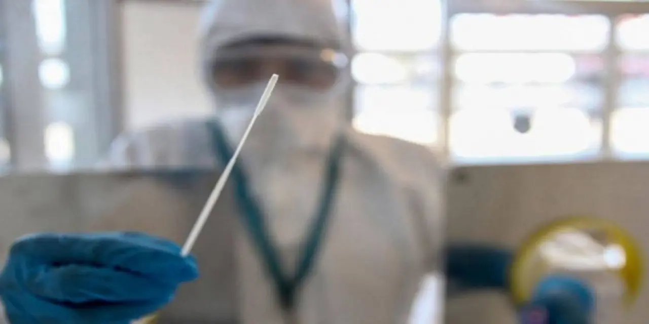 PCR testi yaptırmayan öğretmen derslere giremeyecek