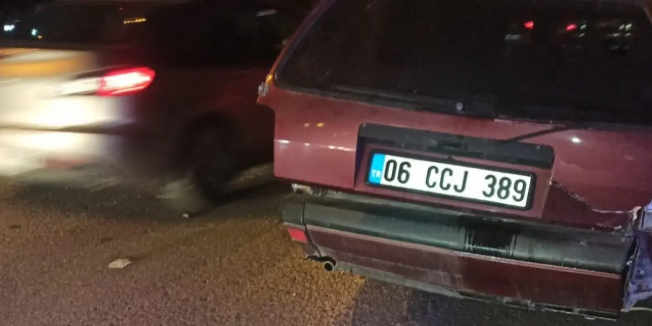 Ankara'da 5 araçlı zincirleme trafik kazası