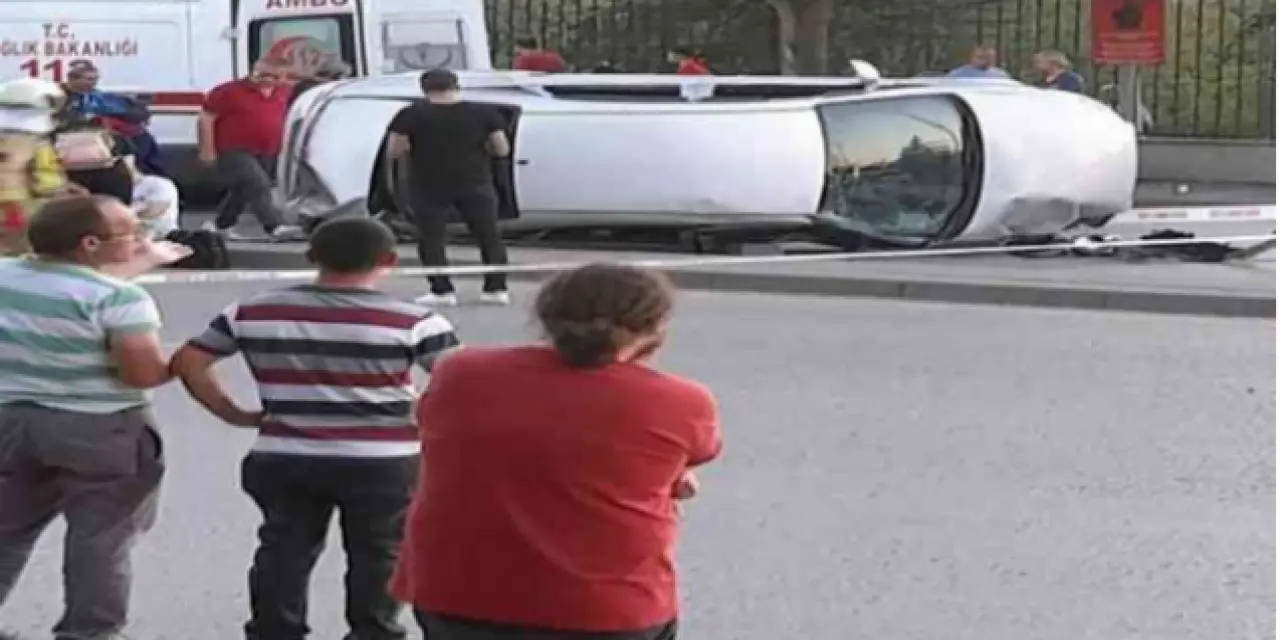 Ankara'da otobüs durağına otomobil daldı: 6 yaralı