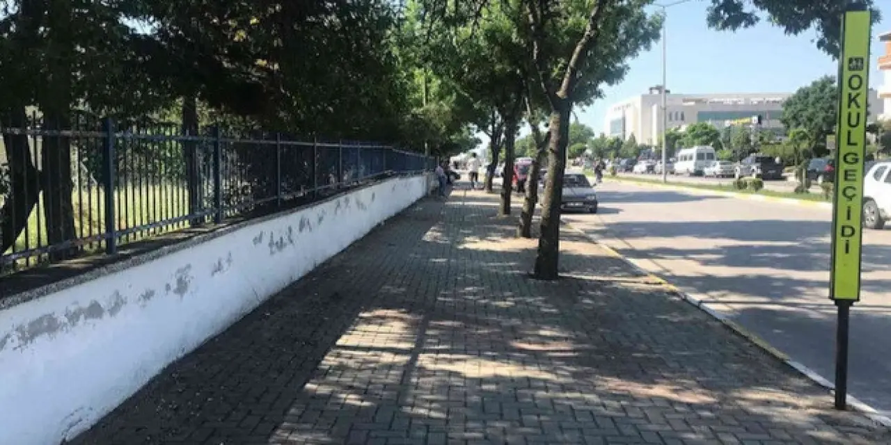 3 dakika gecikti diye sınava alınmadı, kendi kendini teselli etti