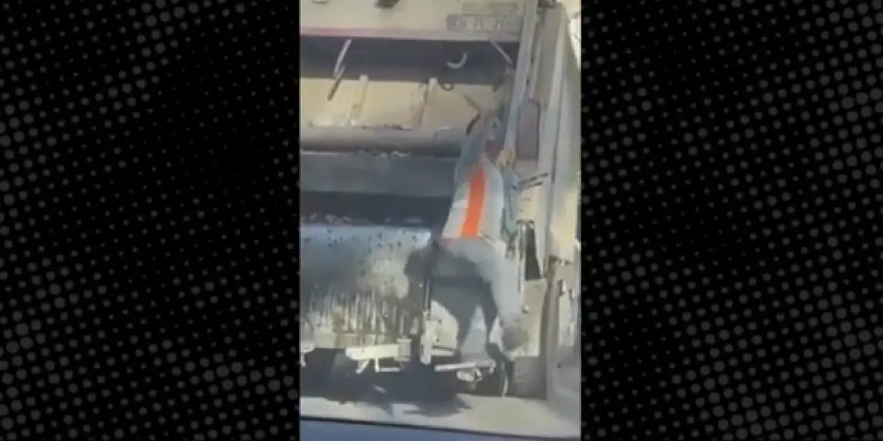 Müzik dinleyerek dans etti, ortaya renkli görüntüler çıktı