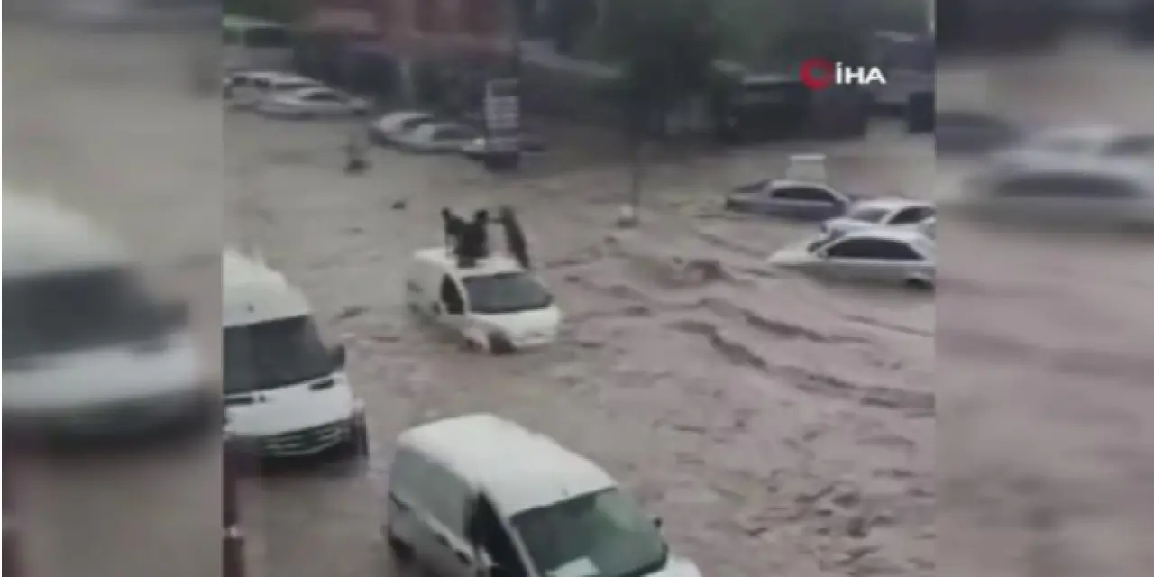 Ankara’da sokaklar göle döndü