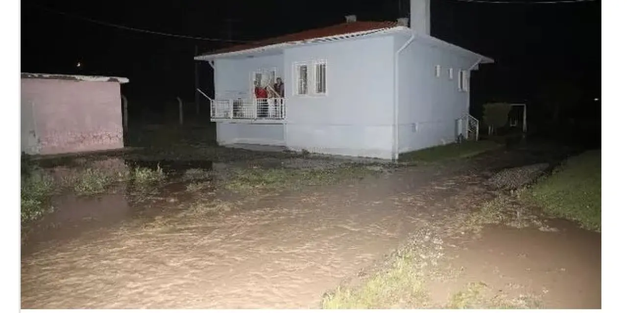 Göle set duvar ördüler, sele neden oldu