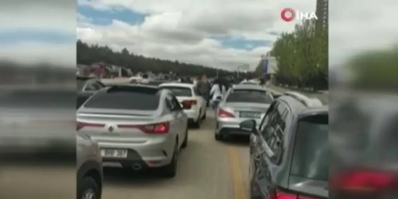 Trafik magandaları yol kapatarak ateş açtı
