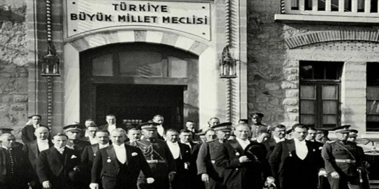 Ankara'nın Başkent oluşunun 98. senesi!