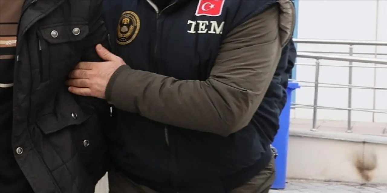 Kırmızı bültenle aranan yabancı uyruklu DEAŞ'lı 2 terörist Ankara'da tutuklandı