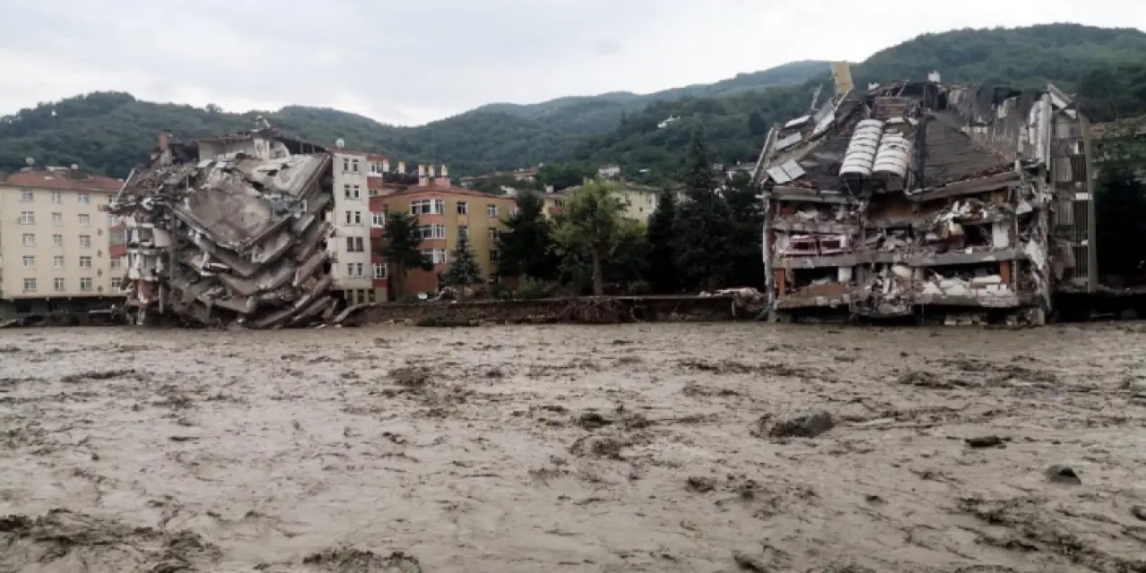 Sel felaketinde ağır bilanço: 17 kayıp