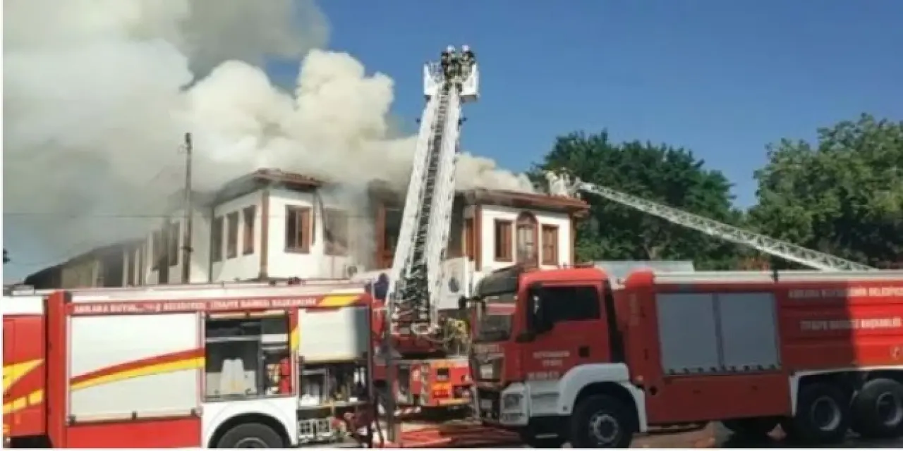 Altındağ’da restoran olarak kullanılan binada yangın