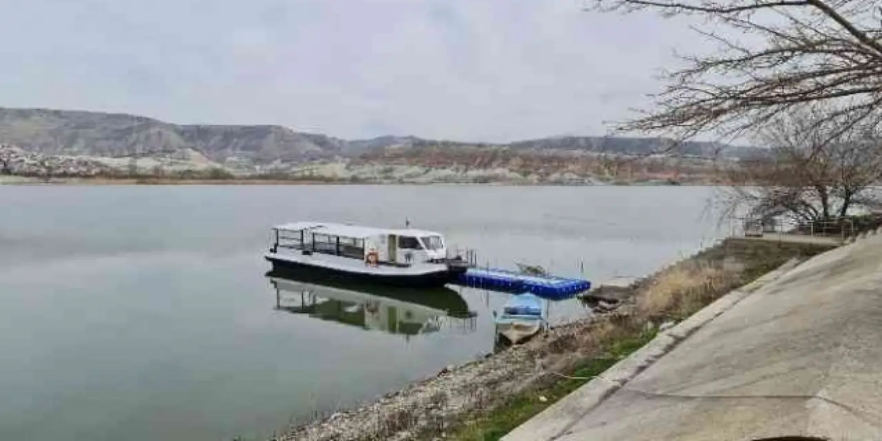 Nallıhan’da tekne turu turizmi ziyaretçilerini bekliyor