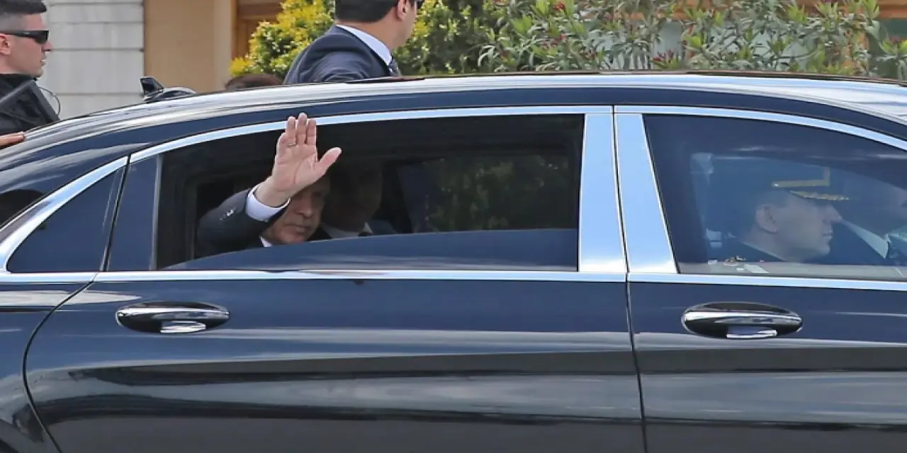 Erdoğan'ın makam araçlarının başka ülkelere götürülmesi