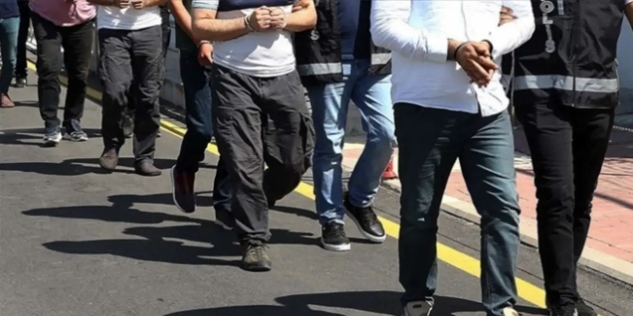 Bir hafta içinde uyuşturucu operasyonlarında 35 zanlı yakalandı