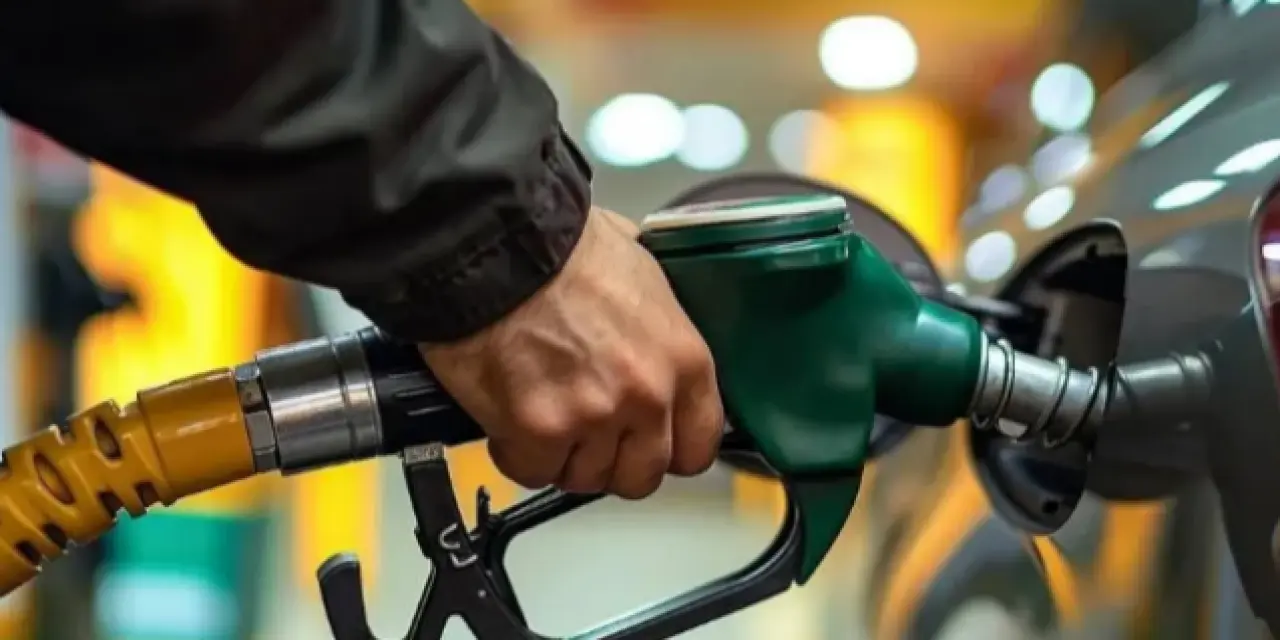 Motorin Fiyatlarında İndirim Beklentisi: Motorin Fiyatlarında Dev İndirim