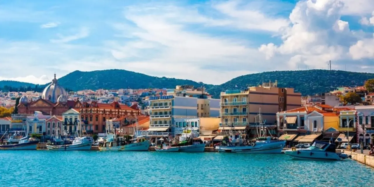 Ege'nin İncisi Adalara Feribotla Yolculuk: Ayvalık-Midilli ve Samos