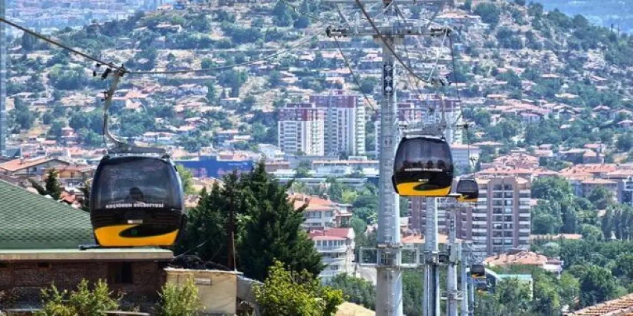 Keçiören’de bulunan teleferik bakım çalışmasında