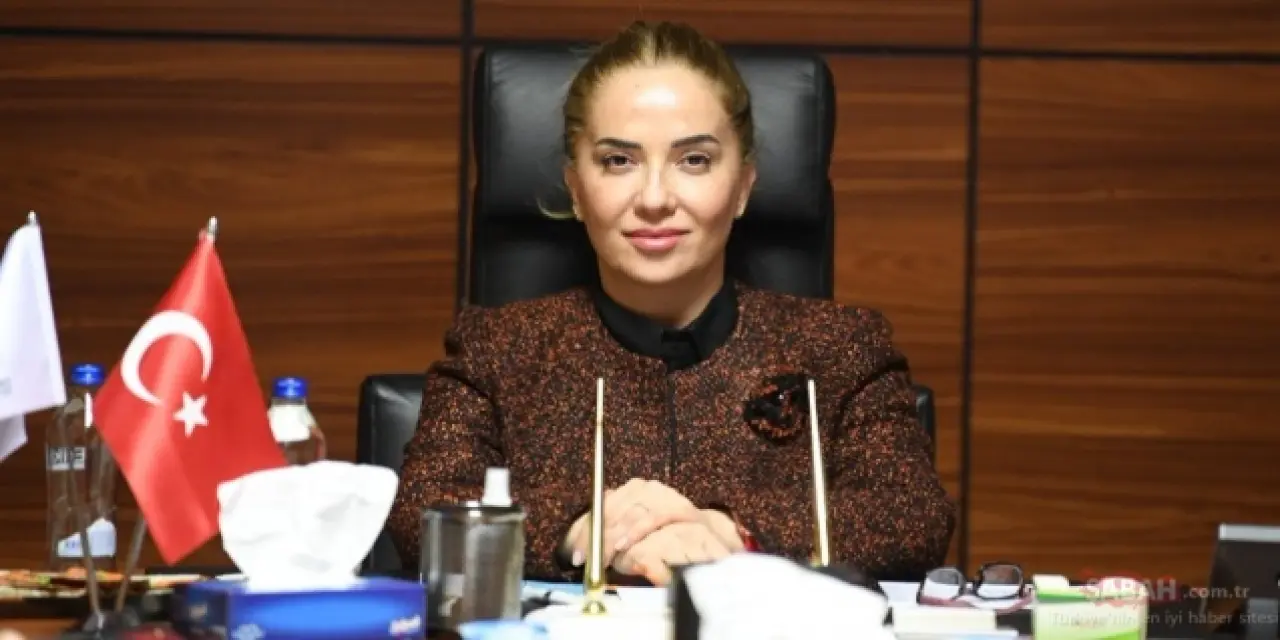 Uşak Valisi eşinin yorumu yüzünden merkeze çekildi